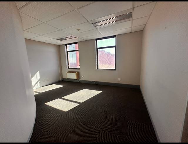 263M² OFFICE TO LET IN PARKTOWN